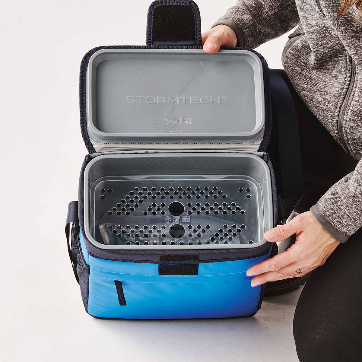 Magellan 12 can sales cooler